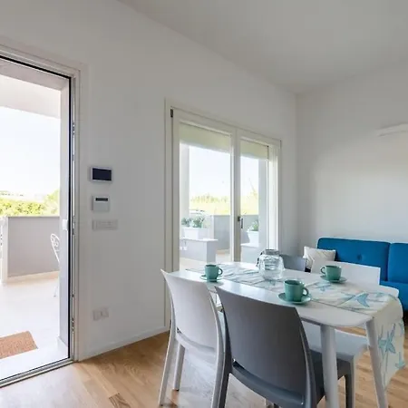 Maison Blaesia - Beachfront Modern Sea Loft דירה